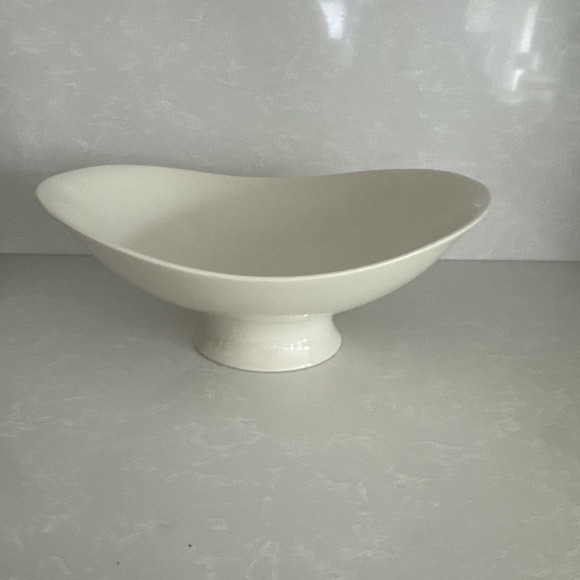 Crate & Barrel Eva Zeisel CLASSIC CENTURY Footed VEGETABLE/FRUIT BOWL